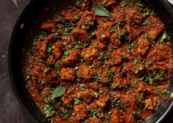 Madurai Chicken Curry (Kuzhambu) Vegan