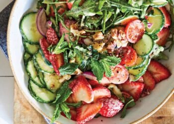 10-Minute Strawberry Cucumber Salad Recipe