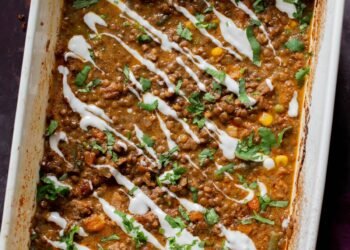 Indian Konkani curry with lentils (one pan, oven recipe)