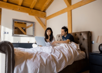 Signs You’re In An Emotionally Abusive Relationship