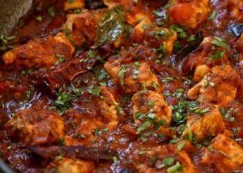 Chettinad Pepper Chicken Curry (Tofu in fennel black pepper sauce)