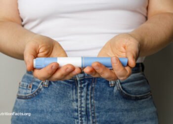 Uses and Side Effects of Ozempic and Other GLP-1 Weight Loss Drugs