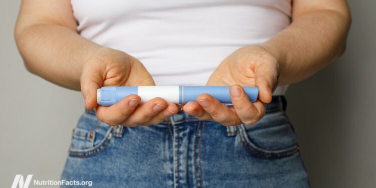 Uses and Side Effects of Ozempic and Other GLP-1 Weight Loss Drugs