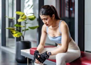 4 ways to overcome gym anxiety