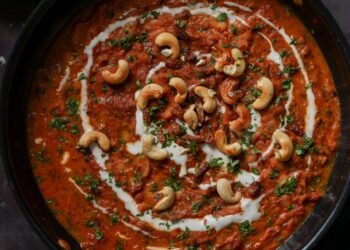 Korma Beans (Beans in Onion Cilantro Curry Sauce)