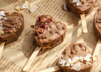[RECIPE] Peanut Butter Rice Cake Pops