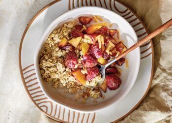 Peach Raspberry Overnight Oats