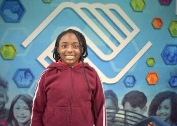 Middle-Schooler Finds Goose Poop That Has Cancer-Fighting Compound. “My Mom, Auntie and Grandma Have All Had Cancer, so It Makes Me Happy That Something I Found Could Help,” Said Camarria Williams.
