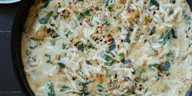 Creamy Spinach Artichoke Gnocchi (1 pan, 30 minutes)
