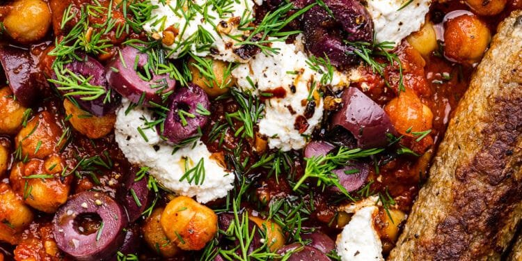 Greek chickpeas in tomato sauce