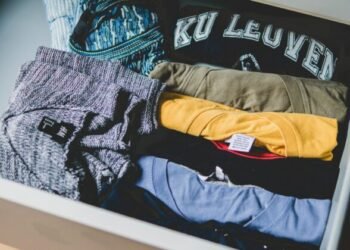 Norovirus Is Spreading Via Clothes And Soft Furnishings, Experts Warn As Infections Surge