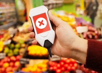 14-YEAR-OLD WINS ‘US TOP YOUNG SCIENTIST’ FOR INVENTING PESTICIDE DETECTOR FOR FRUITS & VEGETABLES