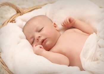 Babies That Are Under Six Months Old Should Never Drink Water
