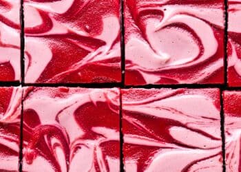 Vegan strawberry cheesecake – Lazy Cat Kitchen