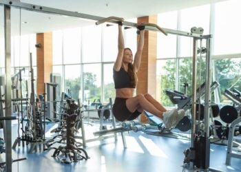 Master the move: Hanging pike