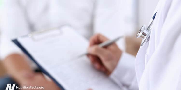 Are Doctors Knowledgeable About Nutrition? 