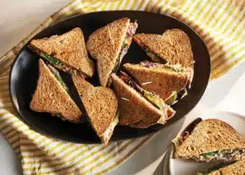 Hummus Salad Sandwiches