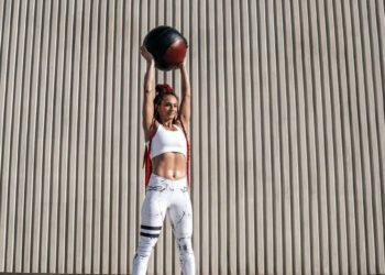 Master the move: Medicine Ball Circles