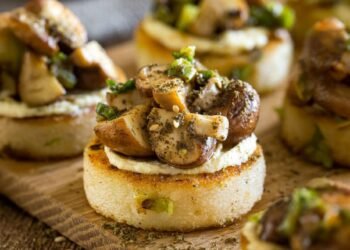 [RECIPE] Portabellini Mushroom-topped Polenta Cakes