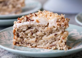 Italian Cream Cake (Italian Wedding Cake)