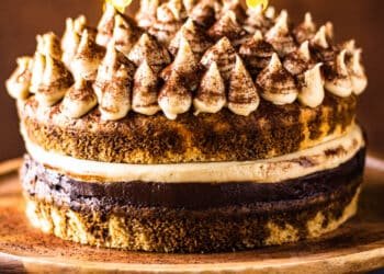 Vegan tiramisu cake – Lazy Cat Kitchen