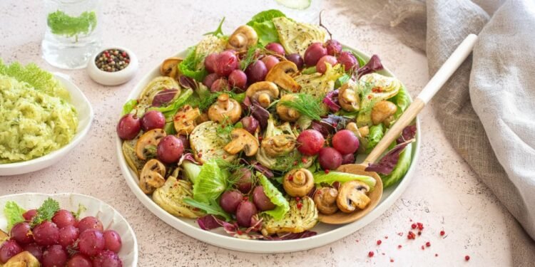 [RECIPE] Roasted Mushroom, Fennel & Grape Salad