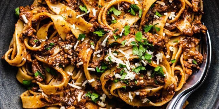 Tempeh bolognese – Lazy Cat Kitchen
