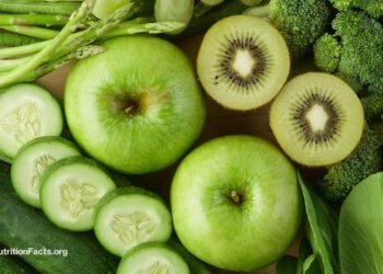 How Prebiotic Foods Keep Your Microbiome Healthy
