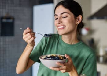 Eat Your Way to a Stronger Heart: The Essential Guide to Heart-Healthy Nutrition