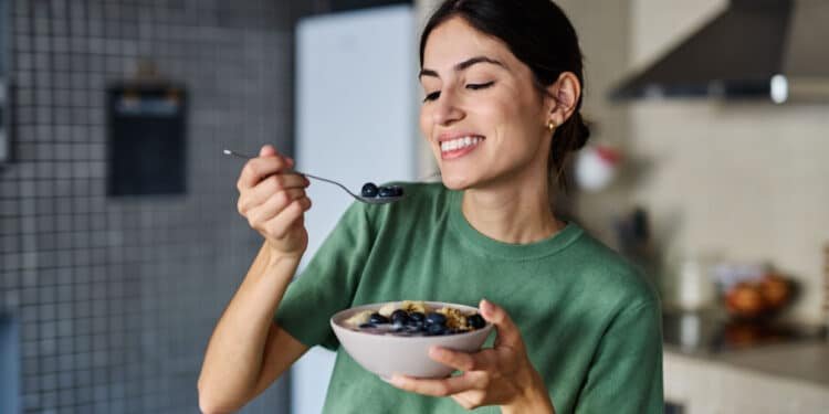 Eat Your Way to a Stronger Heart: The Essential Guide to Heart-Healthy Nutrition