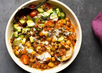 Peri-Peri Chickpeas (1 pan, 30 minutes)