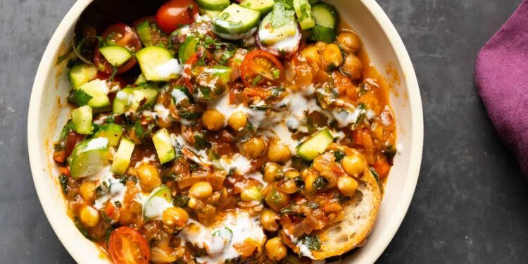 Peri-Peri Chickpeas (1 pan, 30 minutes)