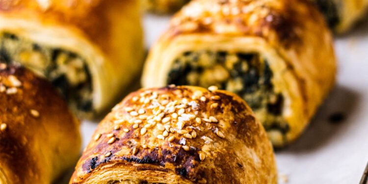Spinach and ricotta rolls (vegan)