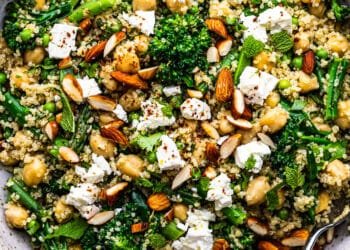 Quinoa salad with lemon dressing