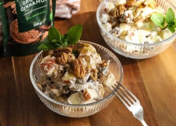 [RECIPE] Apple, Date and Cinnamon Salad