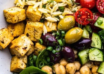 Greek bowls with lemon tofu
