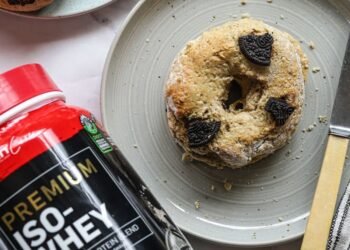 [RECIPE] Cookies & Cream Protein Bagels