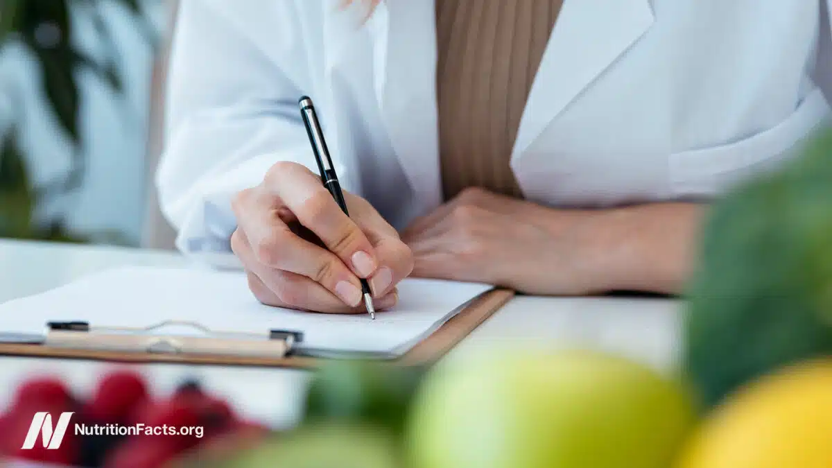 Why Don’t Health Insurers Promote a Healthier Diet?