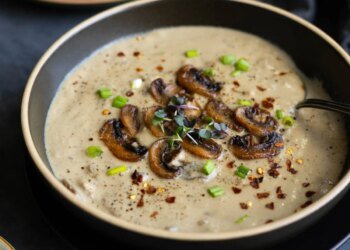 Easy Vegan Cream of Mushroom Soup