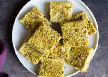 Kesar Pista Bars (Saffron Pistachio Cream Bars)