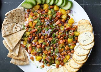 Samosa Chaat Platter (Spiced Potato and Chickpea Platter)